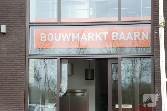 Brandweer nog uren druk met grote brand