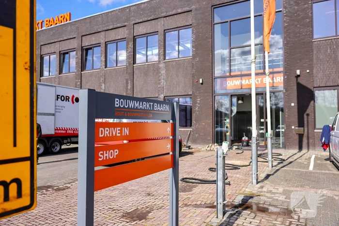 Day After: Zeer grote brand terrein Bouwmarkt Baarn