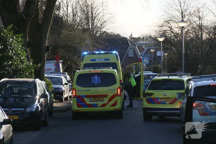 Kind valt te water en gaat met spoed naar het ziekenhuis