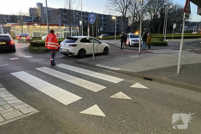 Fietser gewond bij botsing met auto
