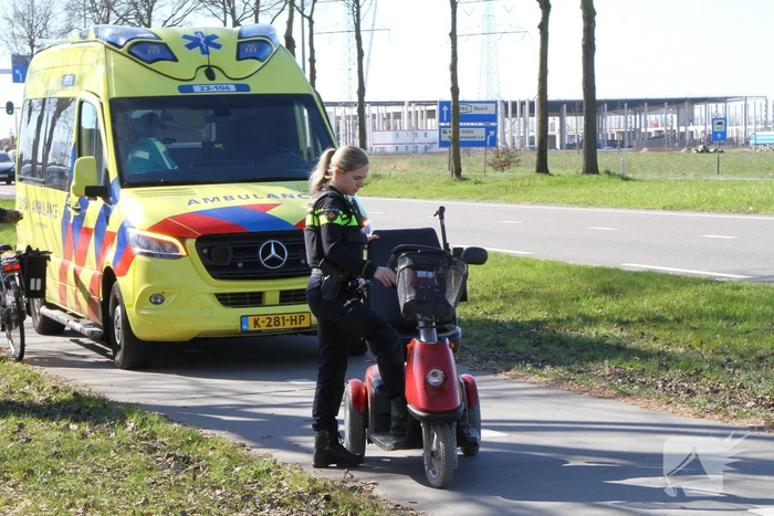 Persoon op scootmobiel gewond bij botsing met fietser