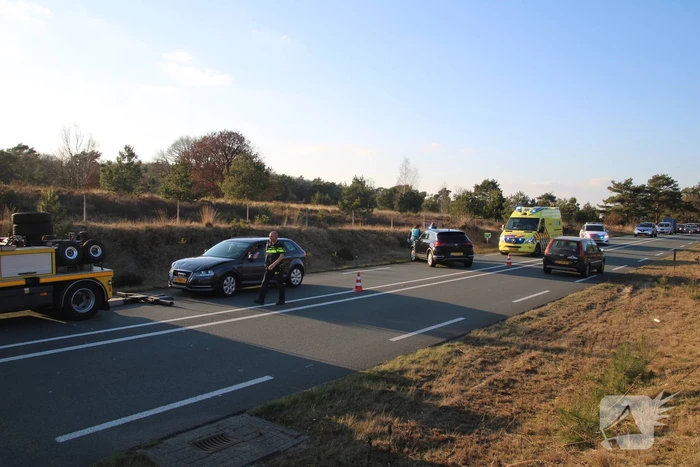 Auto's botsen nabij Ecoduct Treeker Wissel