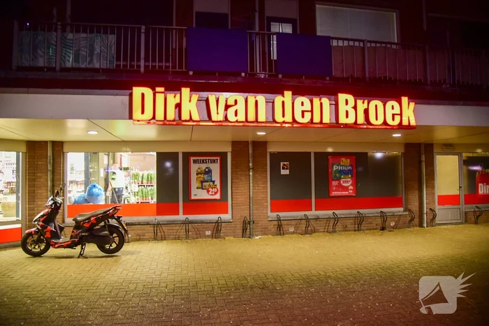 Schoten gelost bij overval op supermarkt