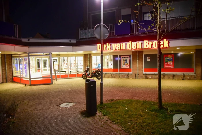 Schoten gelost bij overval op supermarkt