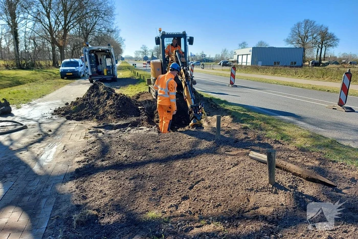 Breuk in waterleiding aan provinciale weg