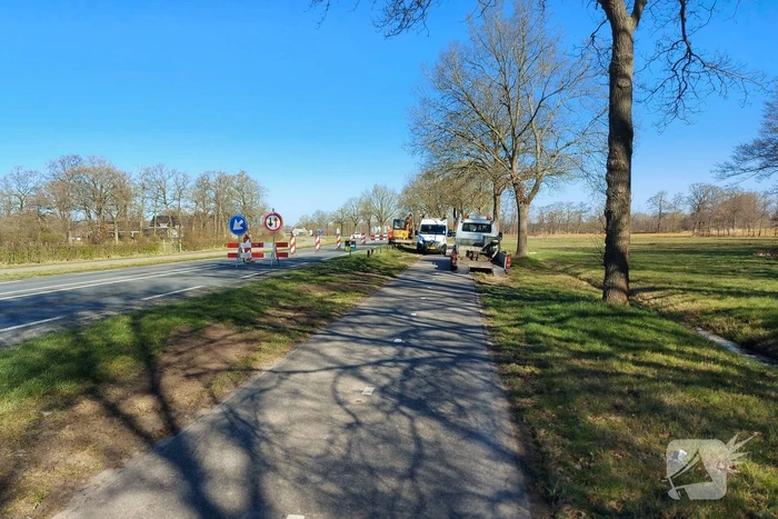 Breuk in waterleiding aan provinciale weg