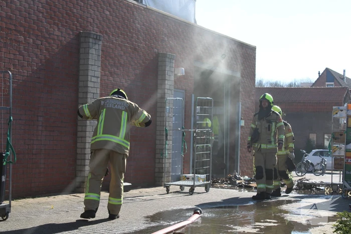 Supermarkt Albert Heijn ontruimd vanwege brand