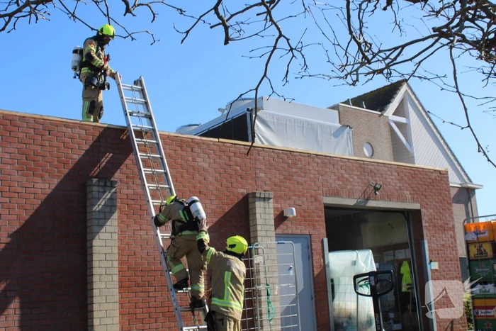 Supermarkt Albert Heijn ontruimd vanwege brand