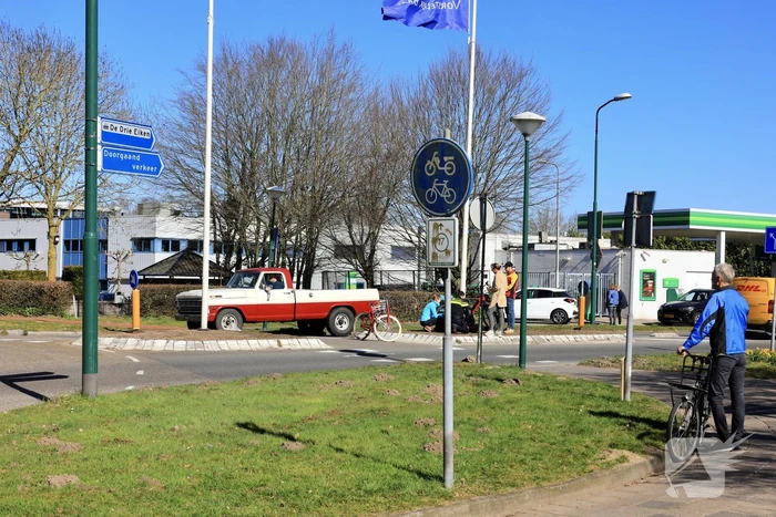 E-bikester aangereden bij het oversteken