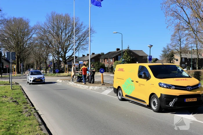 E-bikester aangereden bij het oversteken