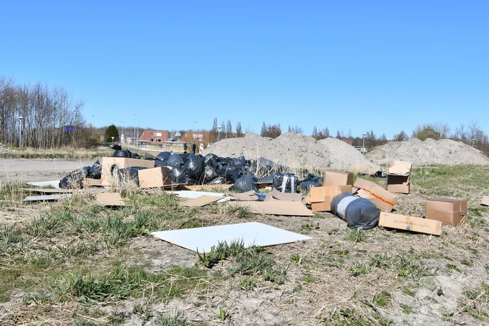 Grote hoeveelheid afval gedumpt