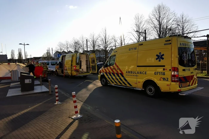Bestuurster rijdt door na ernstige aanrijding