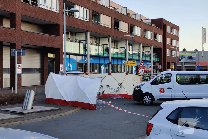 Bestuurster rijdt door na ernstige aanrijding
