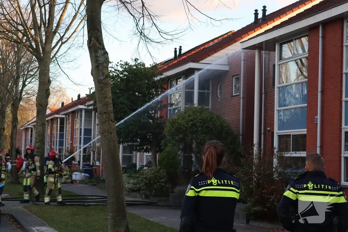 Flinke brand op zolder van woning