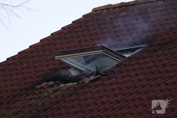 Flinke brand op zolder van woning