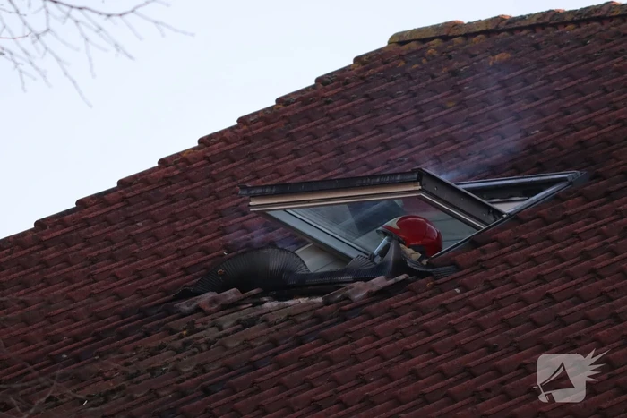 Flinke brand op zolder van woning
