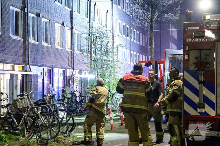 Meerdere woningen ontruimd bij grote brand