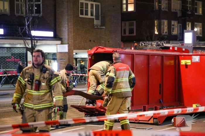 Meerdere woningen ontruimd bij grote brand