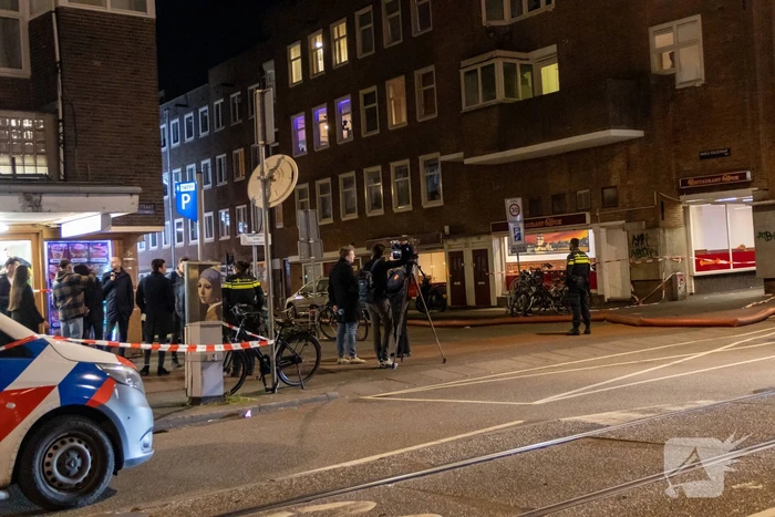 Meerdere woningen ontruimd bij grote brand