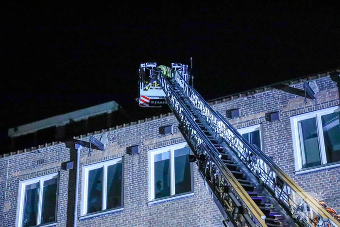 Meerdere woningen ontruimd bij grote brand