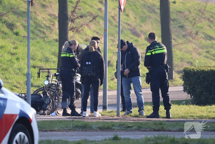 Scooterrijder gewond bij botsing met fietser