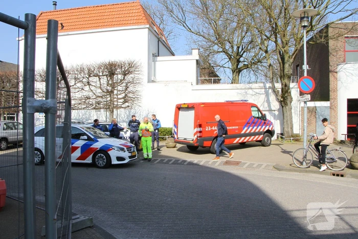 Enorme stank bij inrit van parkeergarage Albert Heijn