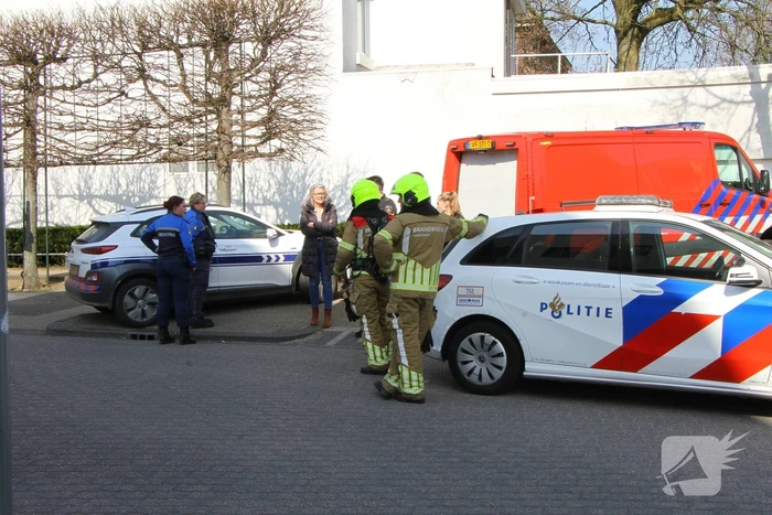 Enorme stank bij inrit van parkeergarage Albert Heijn