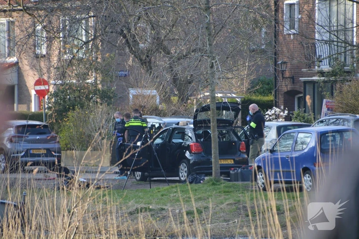 Mogelijk explosief aangetroffen in auto