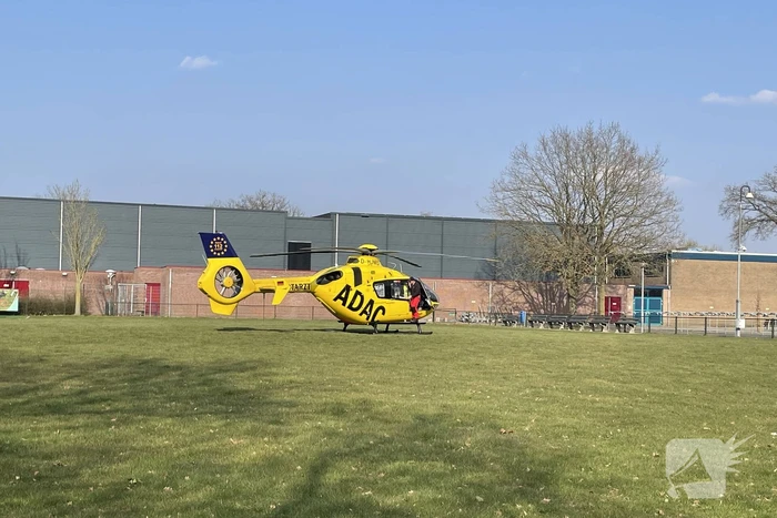 Duitse traumahelikopter landt in woonwijk