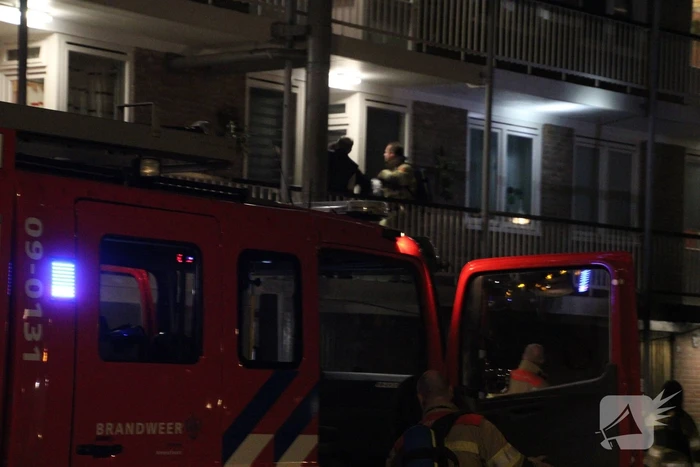 Uitslaande brand in berging onder flat