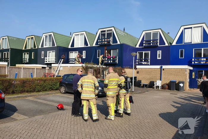 Dakdekkers zetten per ongeluk dak in brand