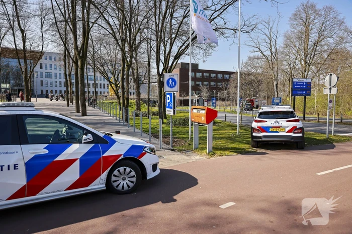 Brandweer doet onderzoek naar brandmelding in Meander Medisch Centrum