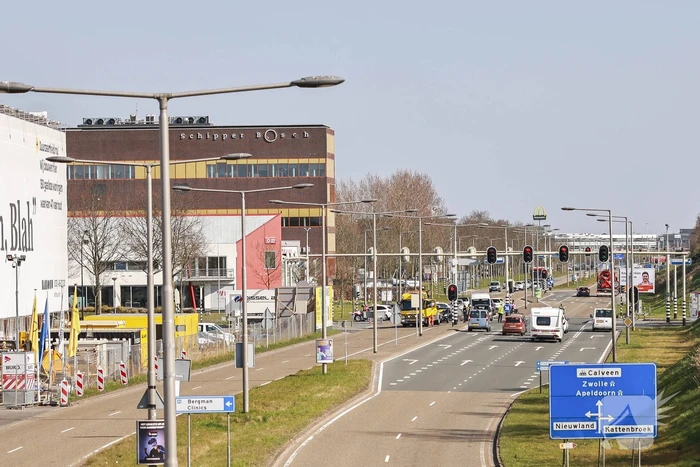 Twee auto's betrokken bij botsing in Nieuwland