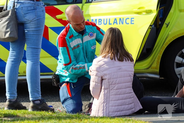Fietsster en automobilist botsen bij Park Schothorst