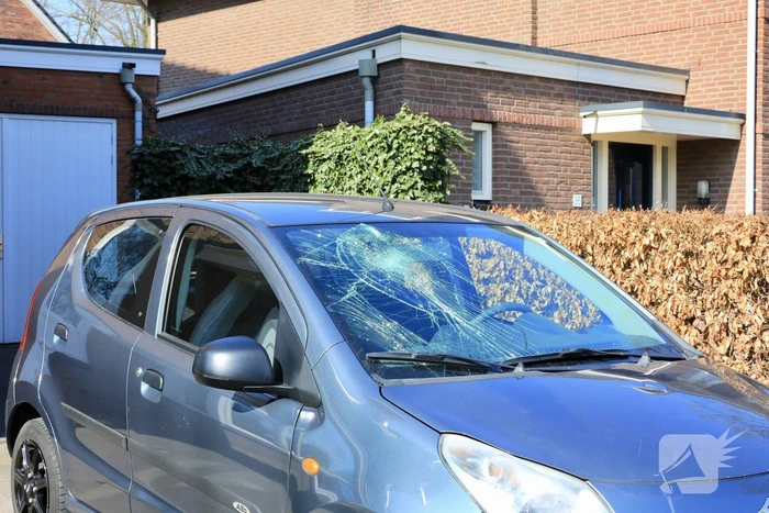 Fietsster gewond bij botsing met auto