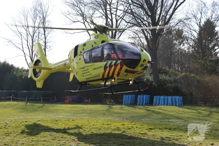 Persoon ernstig gewond na ongeluk