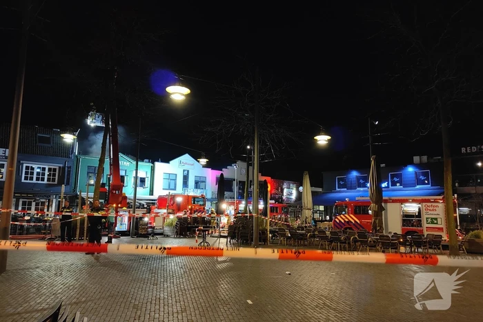 Grote brand boven cafe Railroad