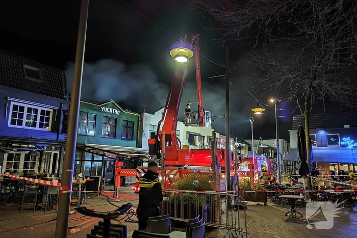 Grote brand boven cafe Railroad