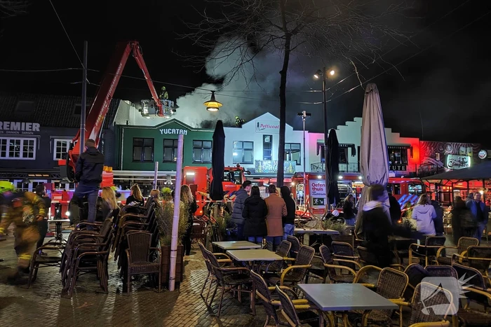 Grote brand boven cafe Railroad