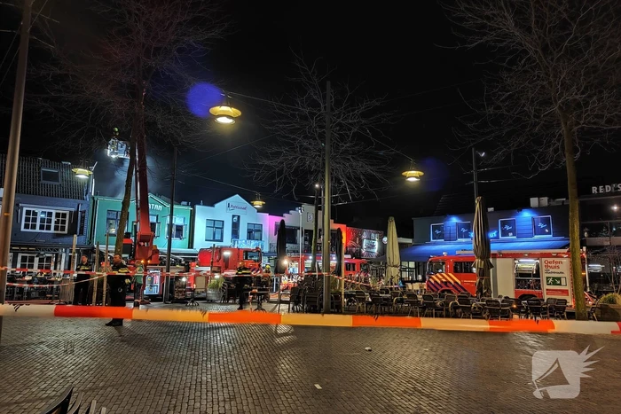 Grote brand boven cafe Railroad