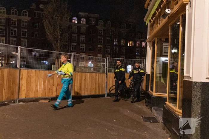 Persoon komt te water in gracht