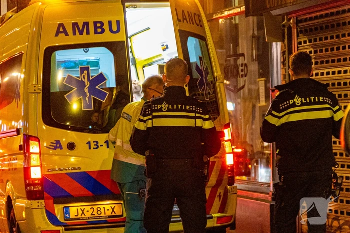 Persoon komt te water in gracht