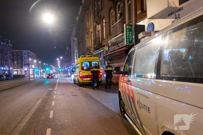 Persoon komt te water in gracht