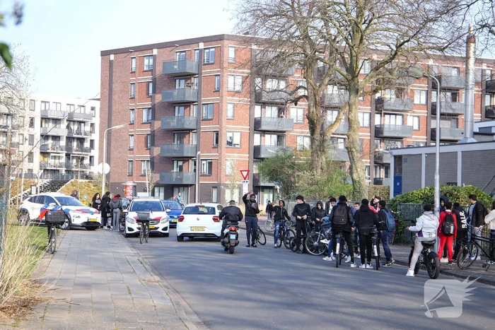Enorme vechtpartij op middelbare school Het Element