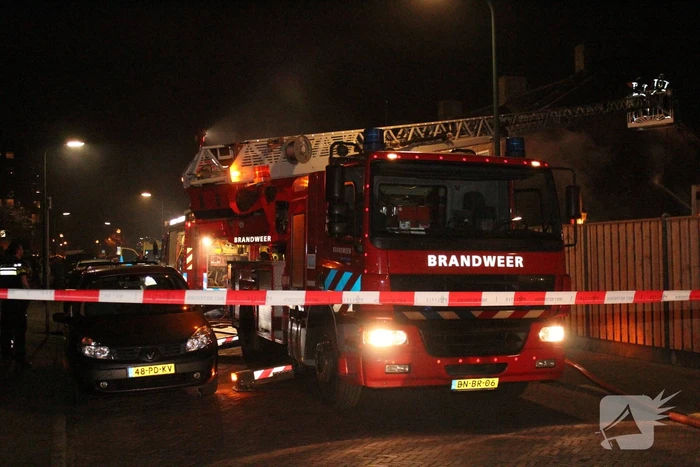 Flinke rookontwikkeling vanwege brand in schuur