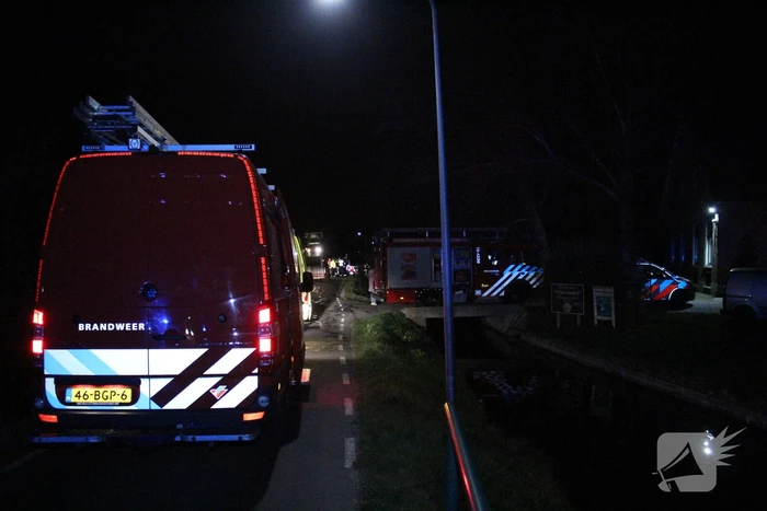 Meerdere gewonden nadat auto te water raakt
