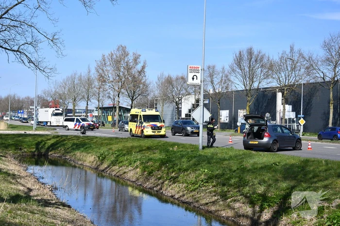 Veel schade bij ongeval tussen twee auto's