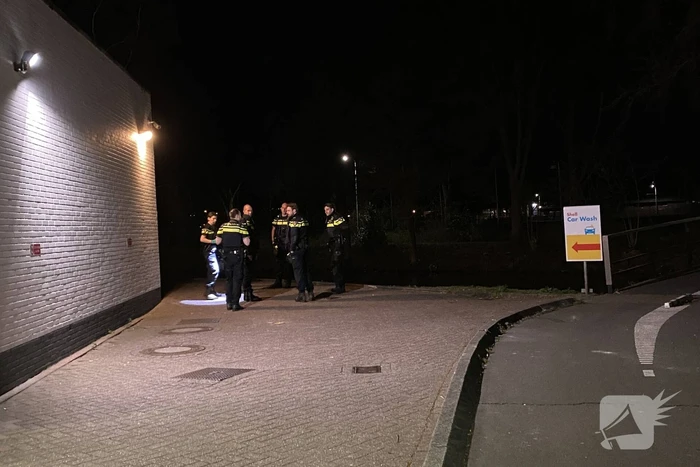 Persoon gaat ervandoor na stopteken