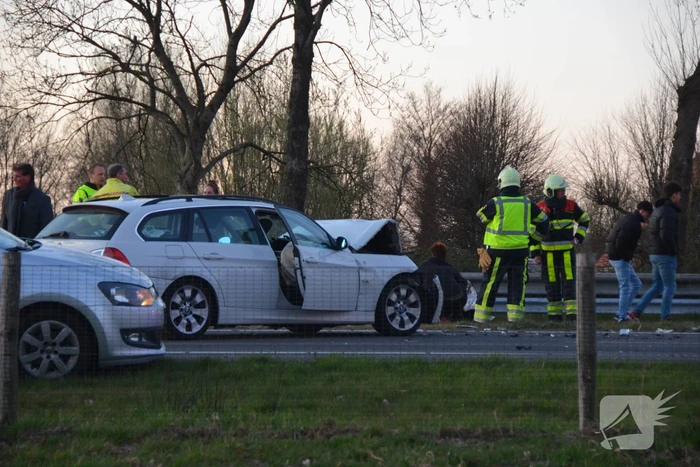 Negen gewonden bij forse kop-staartbotsing
