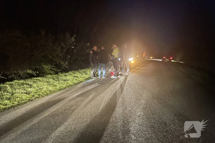 Twee fietsers komen met elkaar in botsing